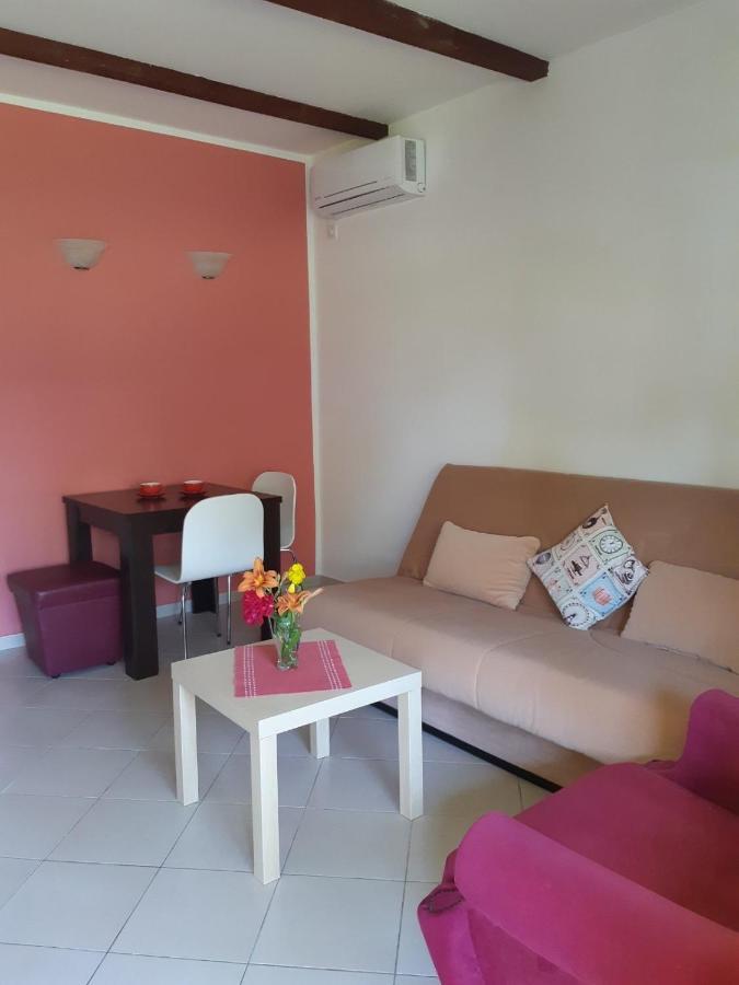 Cvjetni Apartmani Cetinje Luaran gambar