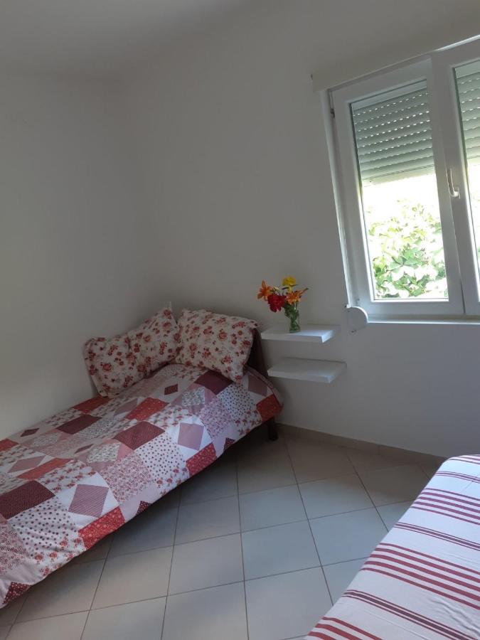 Cvjetni Apartmani Cetinje Luaran gambar